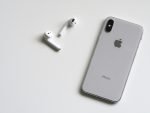 5 iPhone X Photorealistic mockups - Image 4